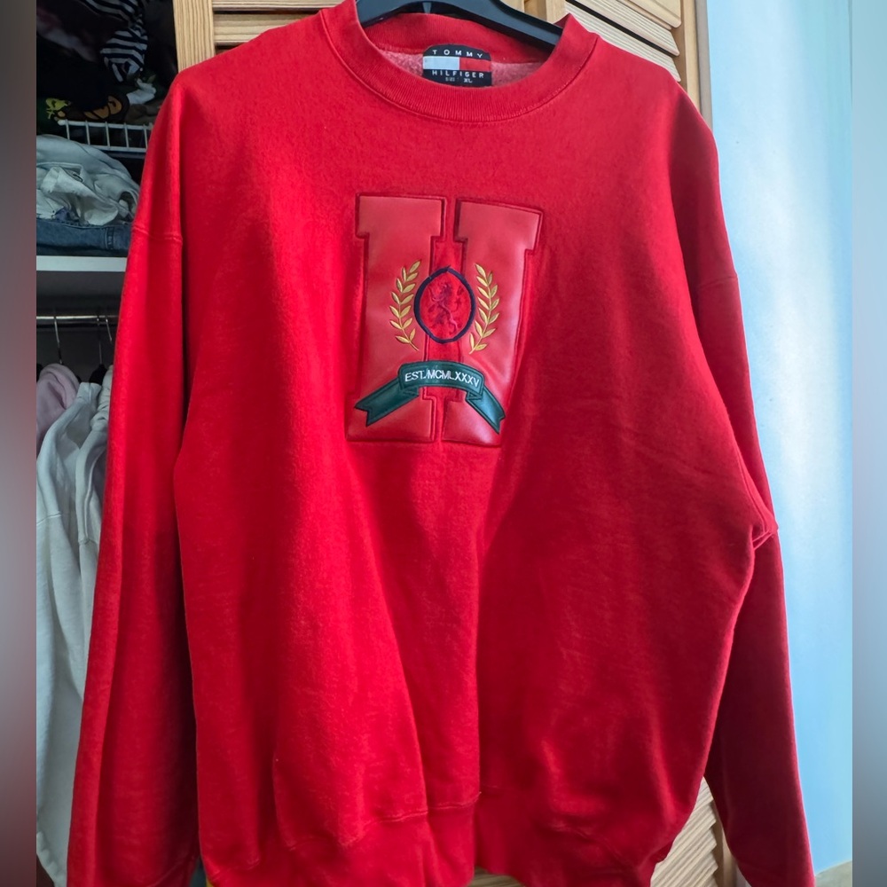 Vintage Tommy Hilfiger crewneck sweatshirt